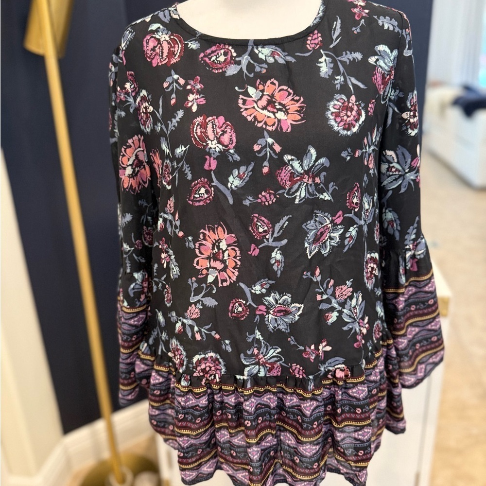 Beach Lunch Lounge Floral Black and Pink Women's Top size small